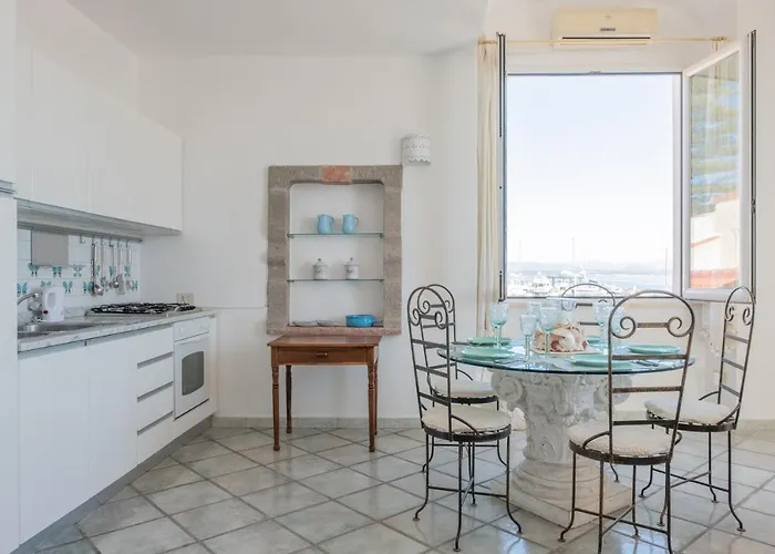 ⭑ ⭑ ⭑ ⭑ ⭑ Jewel On The Seafront Promenade Appartement Carloforte (Isola di San Pietro)