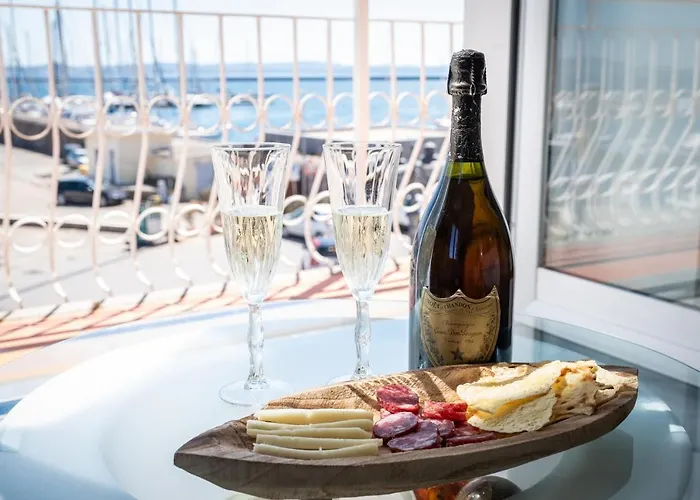 Appartement ⭑ ⭑ ⭑ ⭑ ⭑ Jewel On The Seafront Promenade