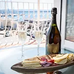 Apartment ⭑ ⭑ ⭑ ⭑ ⭑ Jewel On The Seafront Promenade